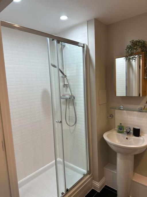 Cute Apartment Next To Colindale Station Έτζγουερ Εξωτερικό φωτογραφία